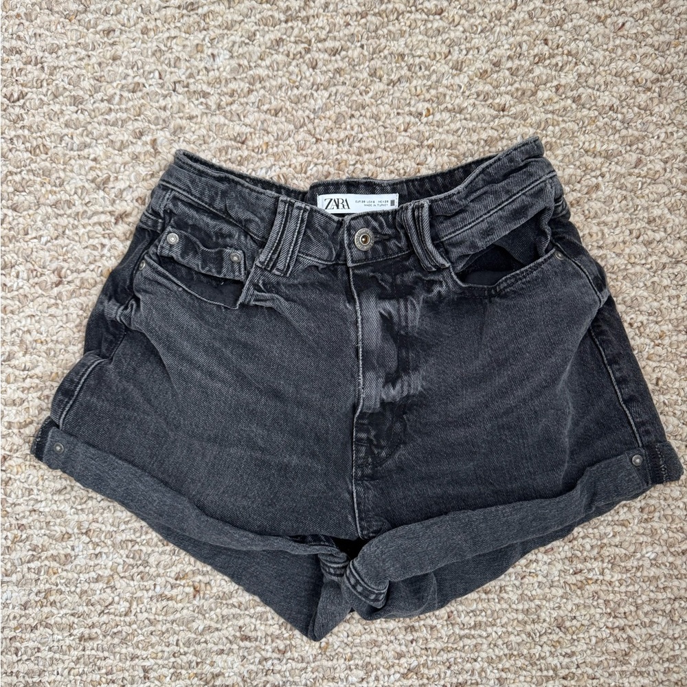Zara Women's High Rise Black/Charcoal Denim Shorts Sz 6